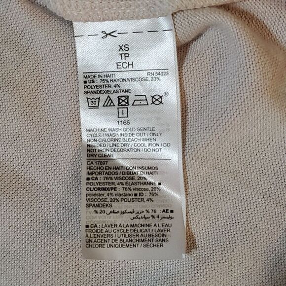 2 Old Navy Ladies Long Sleeve Tees XS - Picture 4 of 8